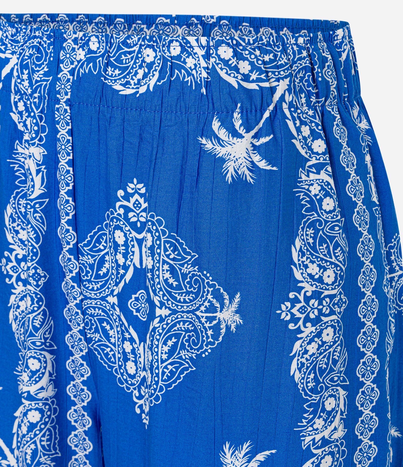 Calça Pantacourt Cintura Alta em Viscose com Estampa Paisley Azul 8