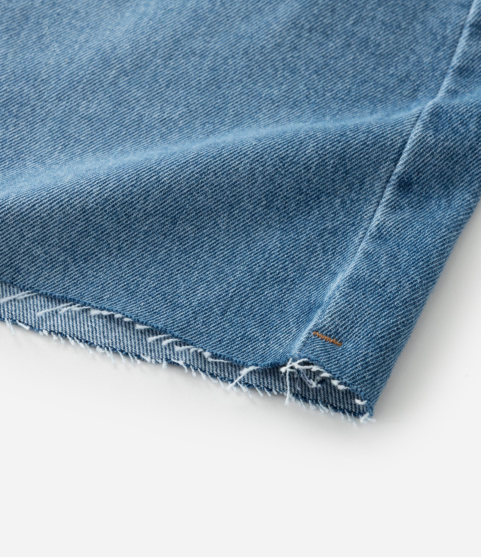Saia Curta em Jeans com Barra a Fio Curve & Plus Size Azul 7