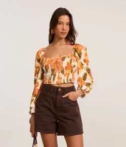 Blusa Cropped Texturizado com Lastex no Corpo e Estampa Floral