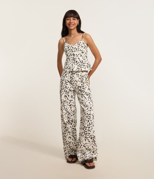Calça Wide Leg em Sarja Animal Print