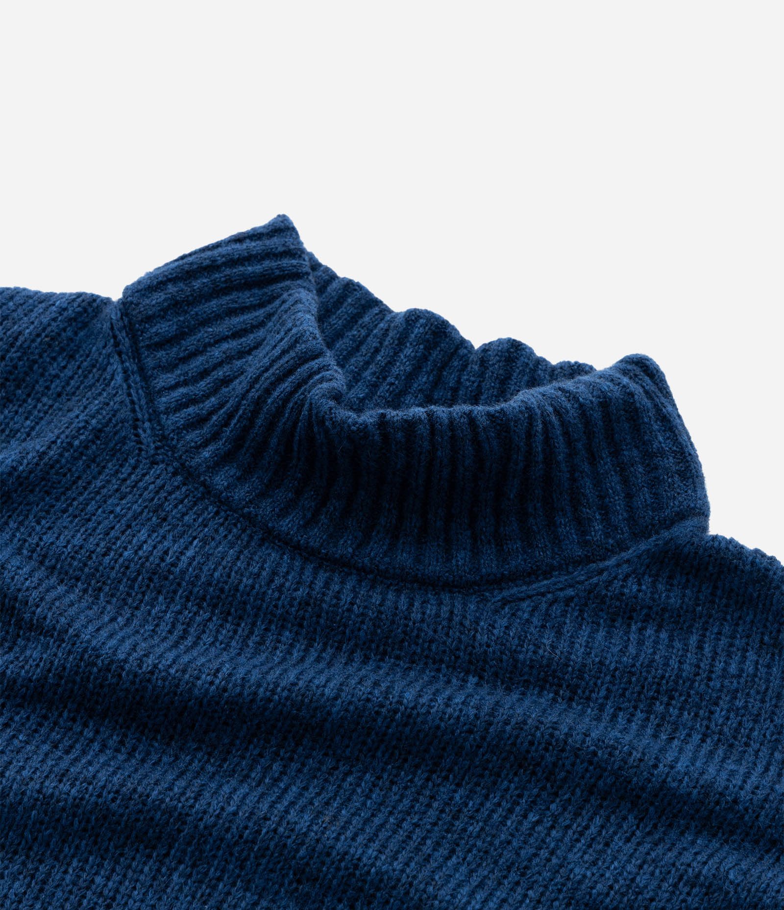 Suéter em Tricô com Gola Alta e Manga Bufante Curve & Plus Size Azul 7