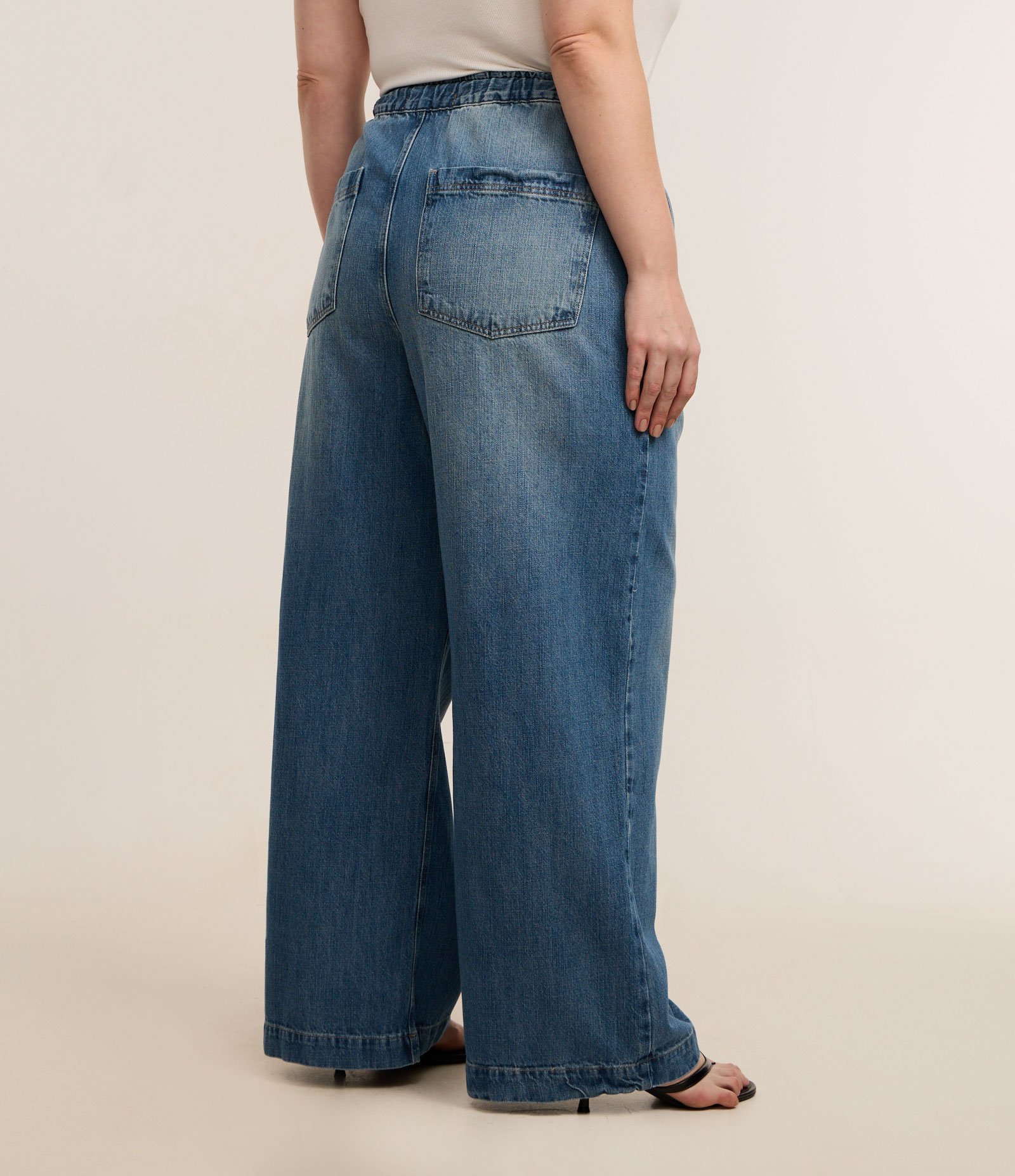 Calça Wide Leg em Jeans Amarração no Cós Curve & Plus Size Azul 4