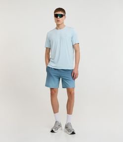 Bermuda Esportiva com Xadrez e Degrade na Barra