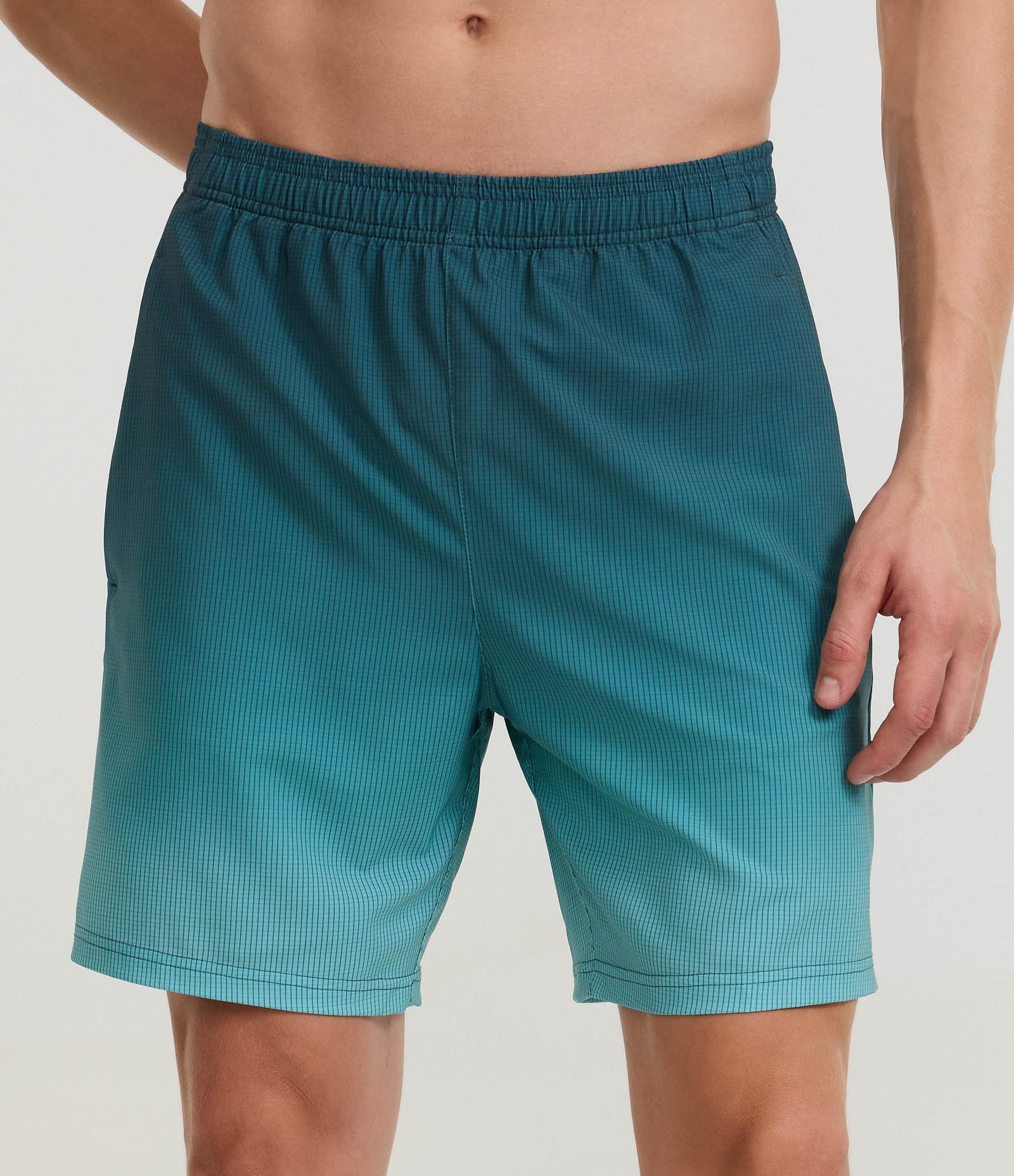 Bermuda Esportiva com Xadrez e Degrade na Barra Verde 2