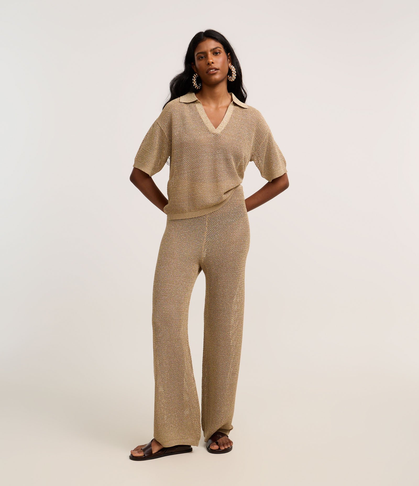 Blusa em Tricô com Gola Polo e Fio Metalizado Dourado 3