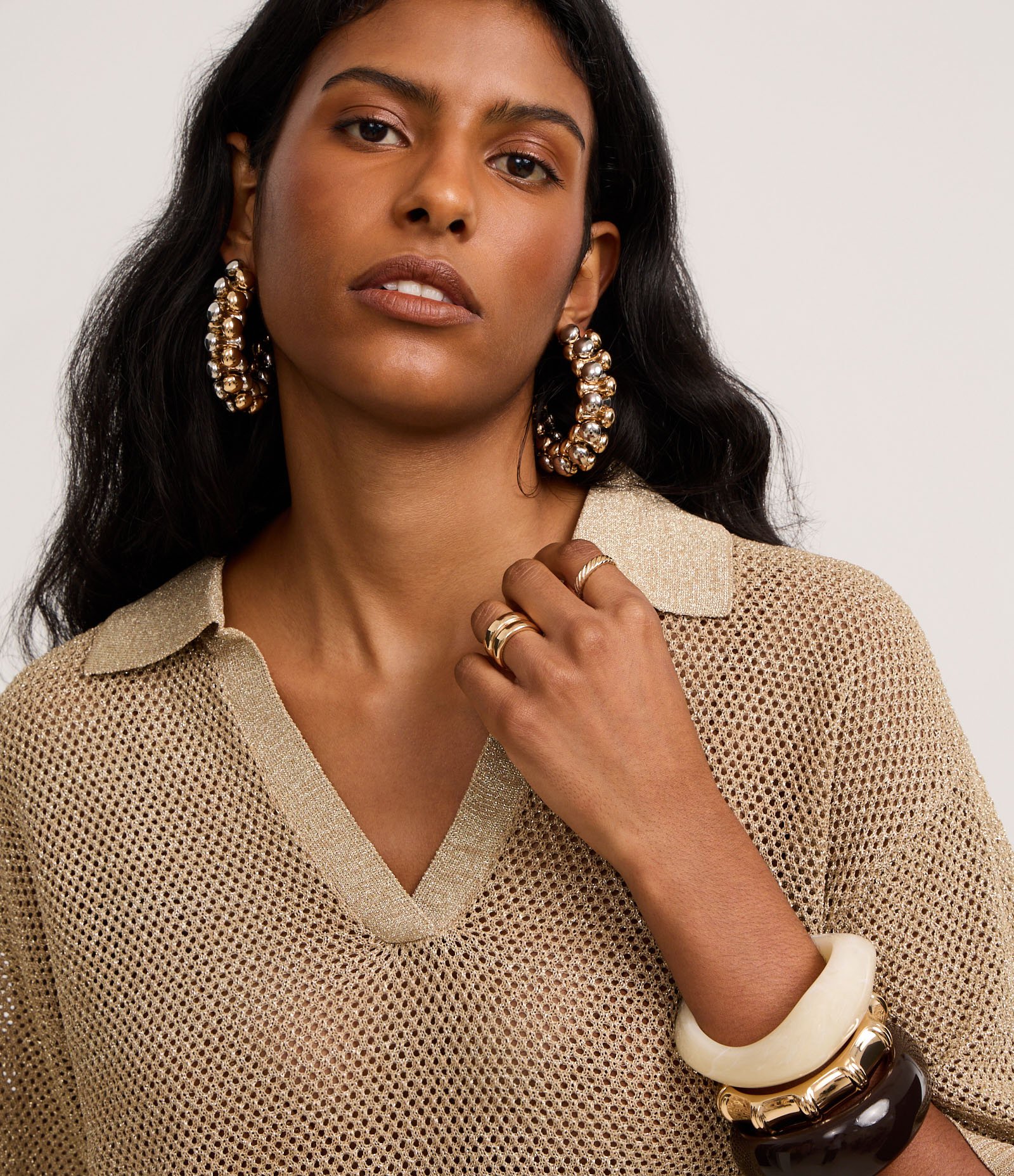 Blusa em Tricô com Gola Polo e Fio Metalizado Dourado 4