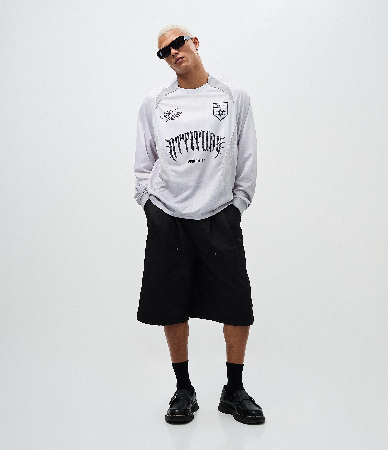 Camiseta Boxy Manga Longa com Estampa Lettering Attitude Branco 1