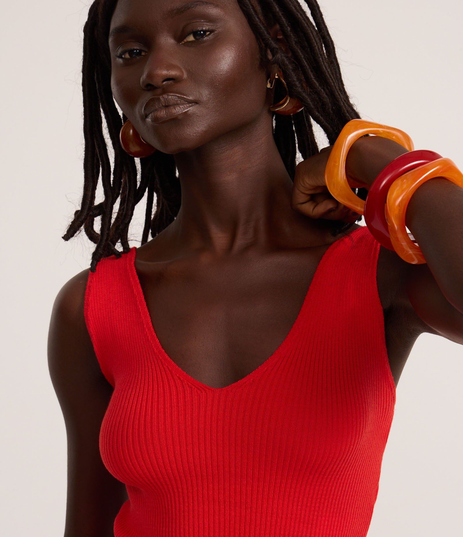 Blusa Regata em Tricô com Decote em V Vermelho 1