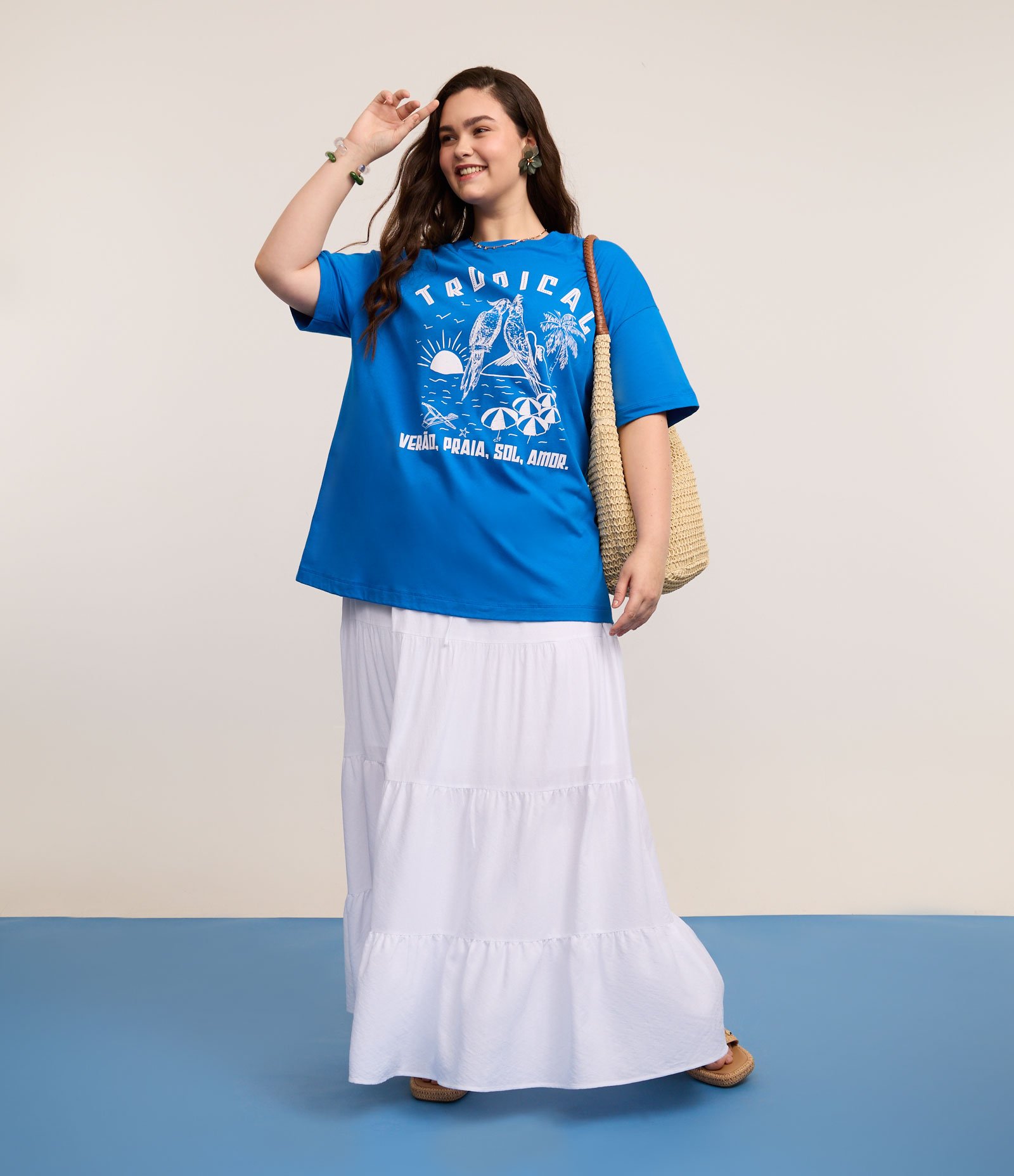 Camiseta Oversized em Algodão com Estampa Arara Tropical Curve & Plus Size Azul 4