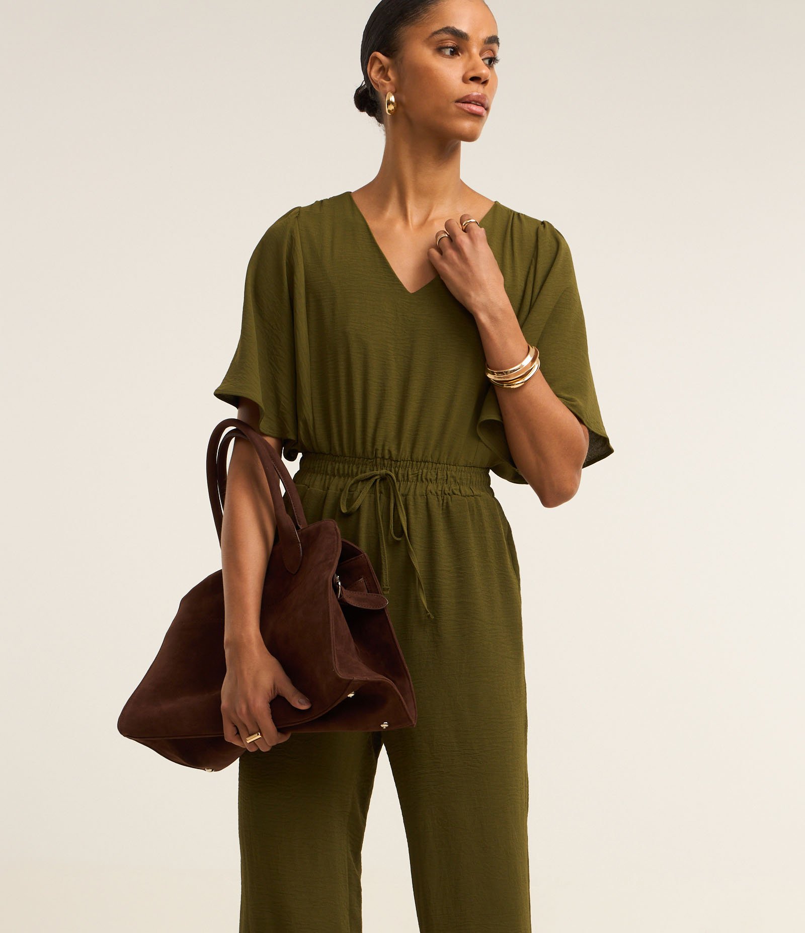 Macacão Longo em Crepe Airflow com Amarração na Cintura Verde 2