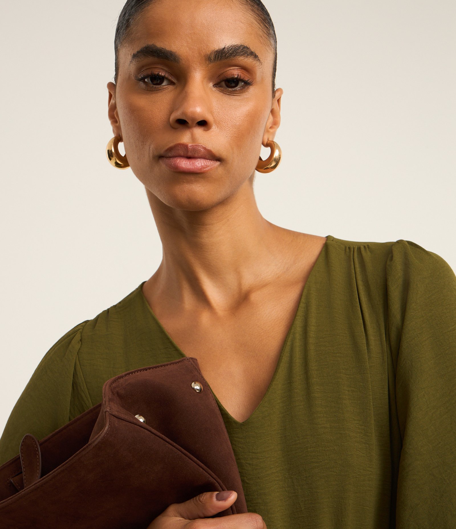 Macacão Longo em Crepe Airflow com Amarração na Cintura Verde 4