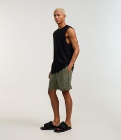 Bermuda em Tela com Cânhamo e Bolsos