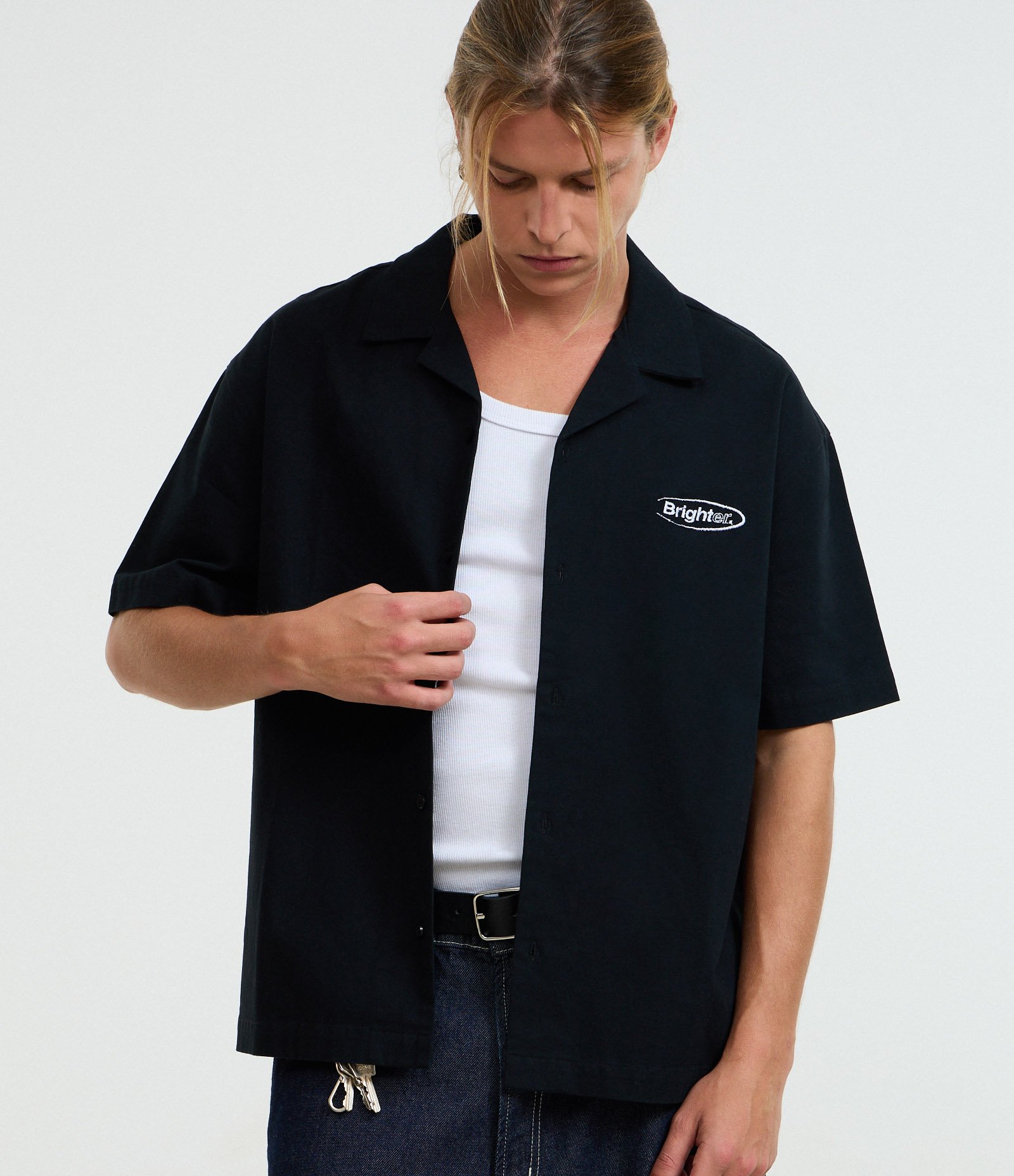 Camisa Boxy em Algodão Texturizado com Estampa Bordado Frente e Costas Preto 1