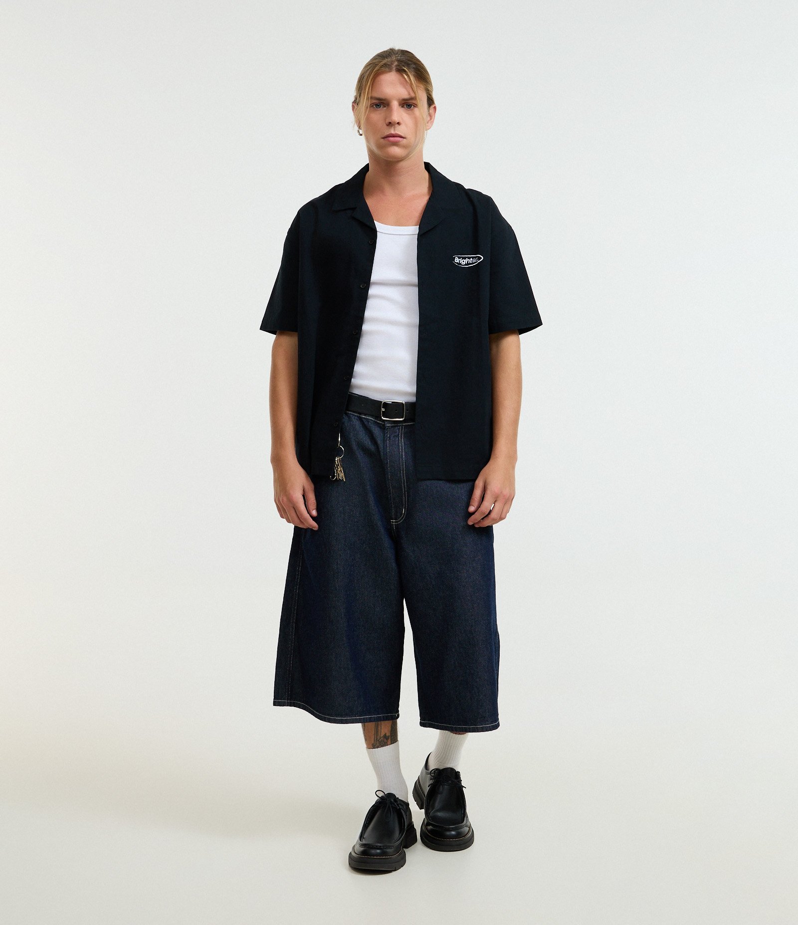 Camisa Boxy em Algodão Texturizado com Estampa Bordado Frente e Costas Preto 2