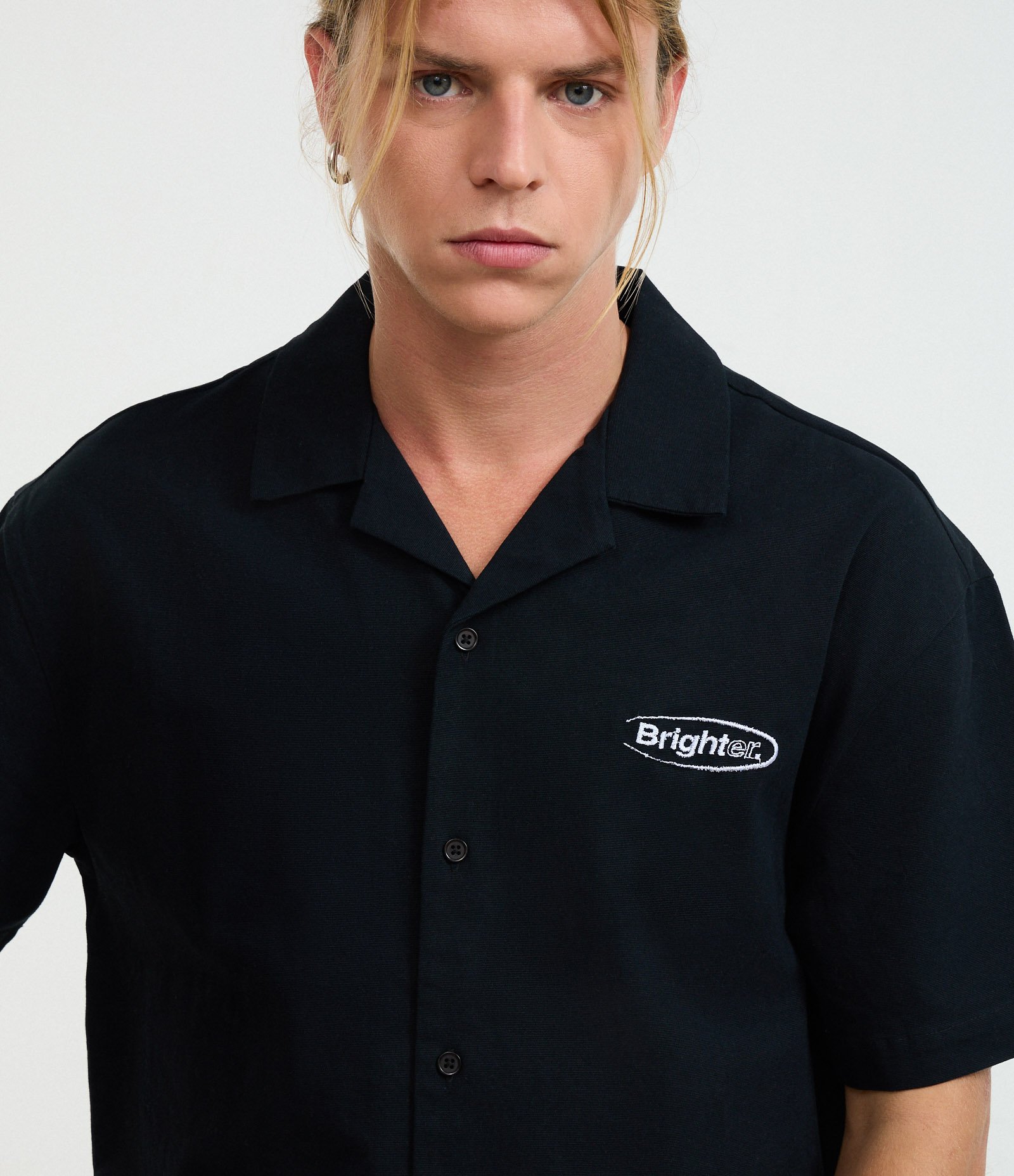 Camisa Boxy em Algodão Texturizado com Estampa Bordado Frente e Costas Preto 3