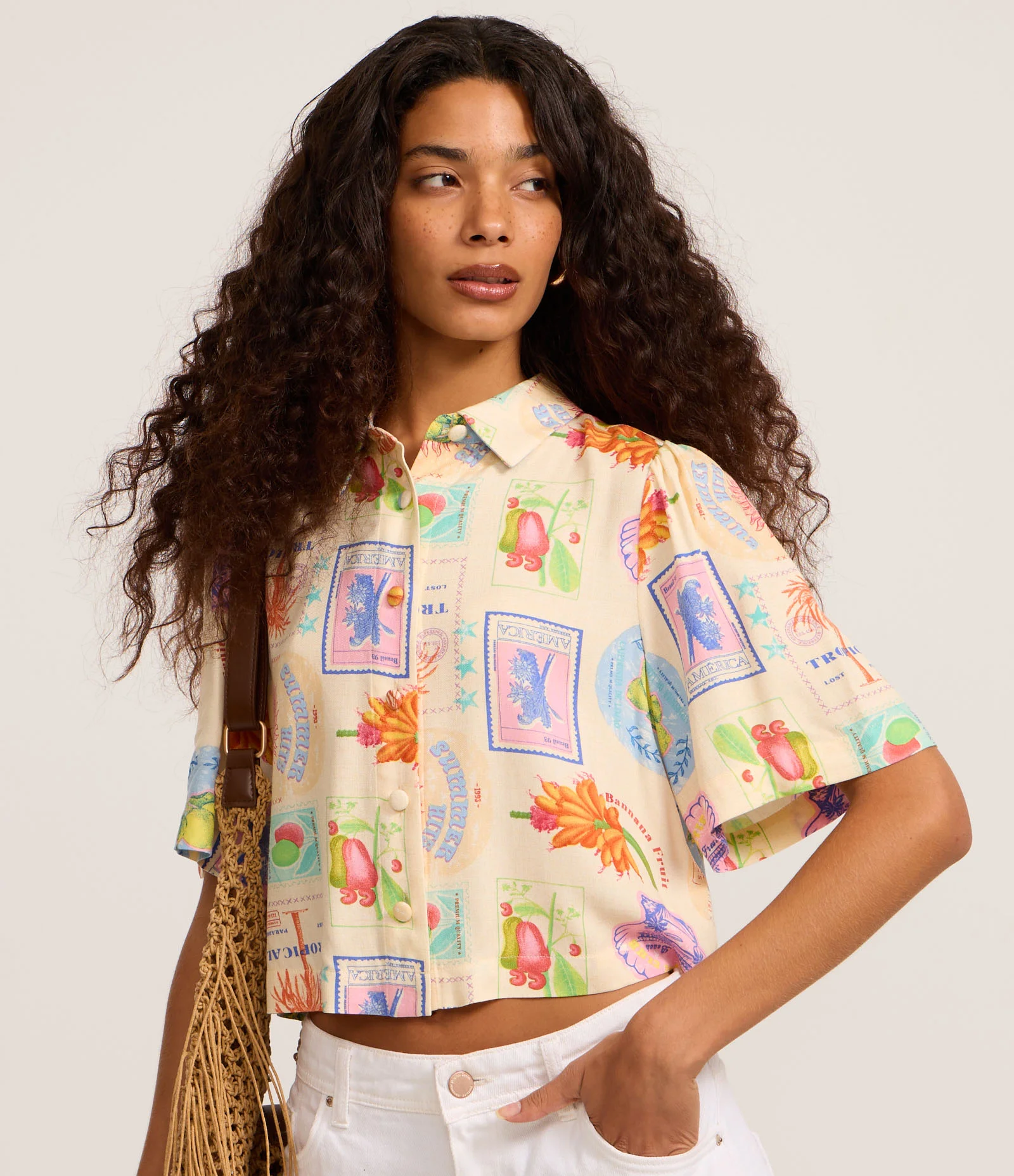 Camisa em Viscose com Estampa de Colagens Multicores 1