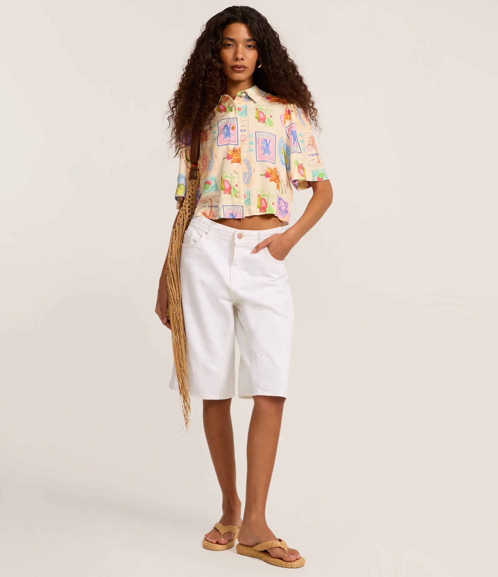 Camisa em Viscose com Estampa de Colagens Multicores 2