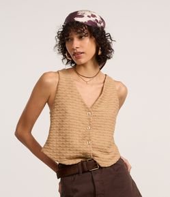 Colete Texturizado com Botões e Decote V