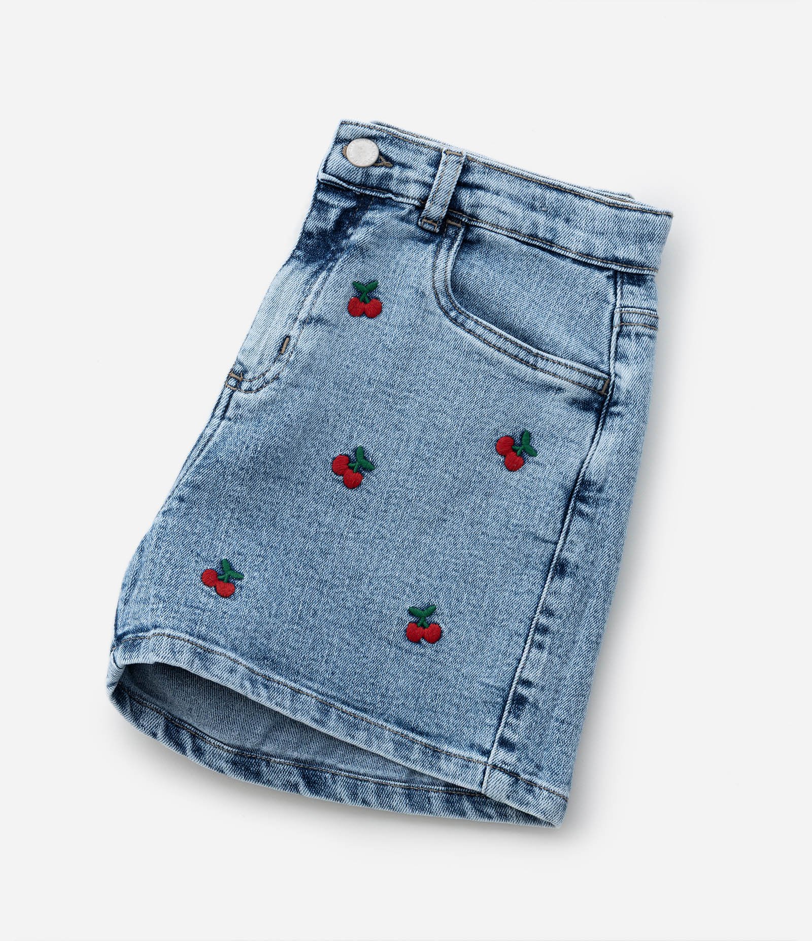 Short Infantil em Jeans com Bordado de Cerejas - Tam 5 a 14 Anos Azul 8