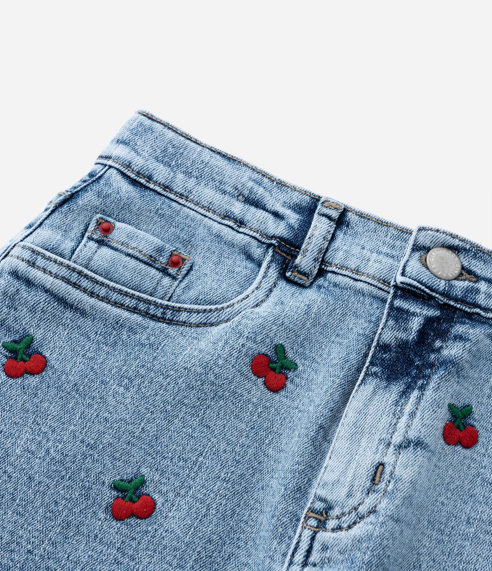 Short Infantil em Jeans com Bordado de Cerejas - Tam 5 a 14 Anos Azul 5