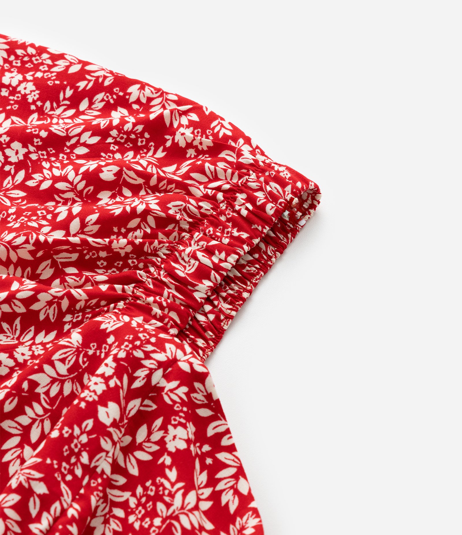 Macaquinho de Viscose com Estampa Liberty e Amarração no Busto Curve & Plus Size Vermelho 9