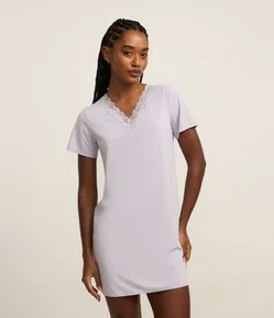 Camisola em Microfibra com Renda no Decote