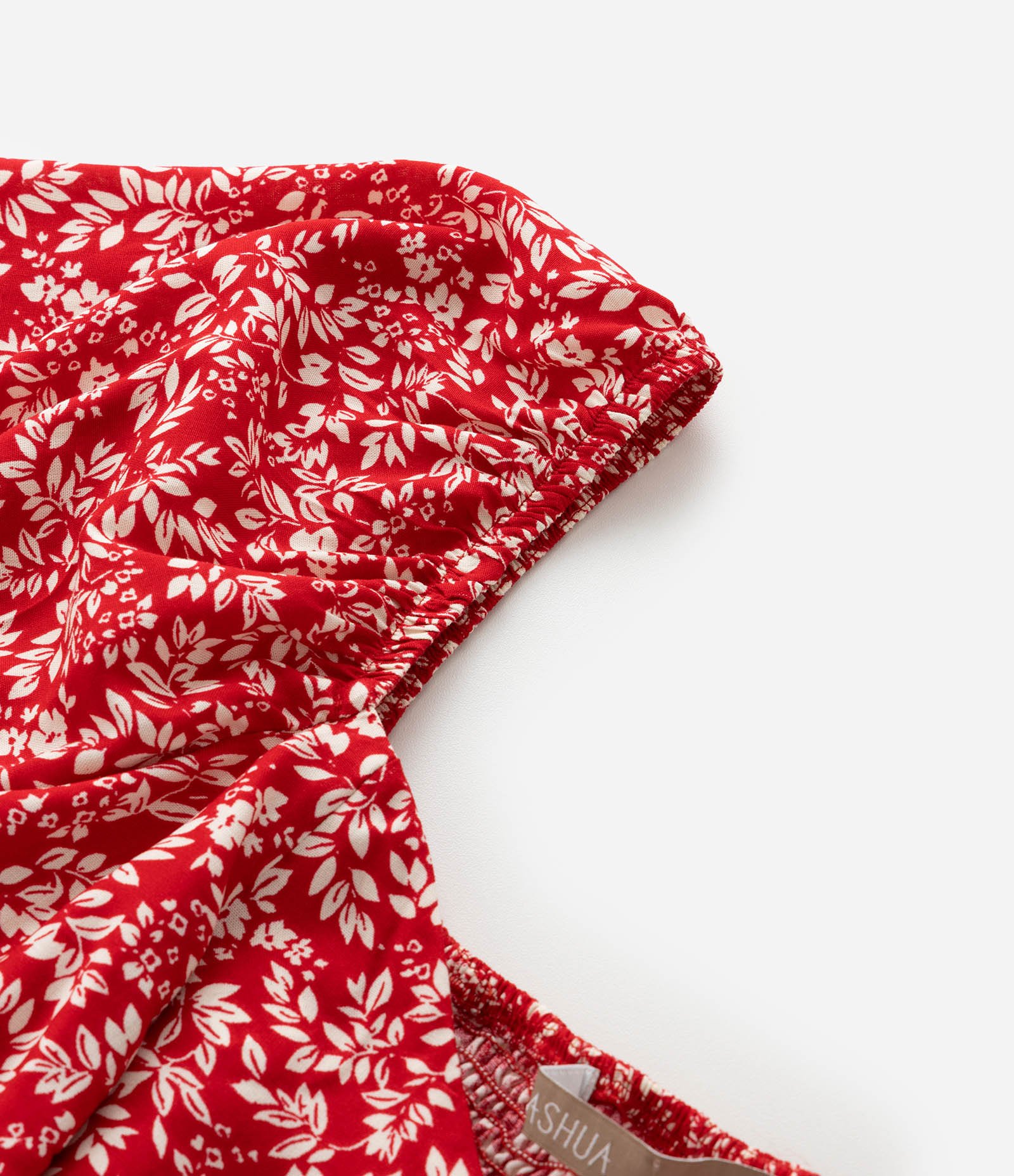 Blusa Cropped em Viscose com Estampa Liberty e Babado na Barra Curve & Plus Size Vermelho 8