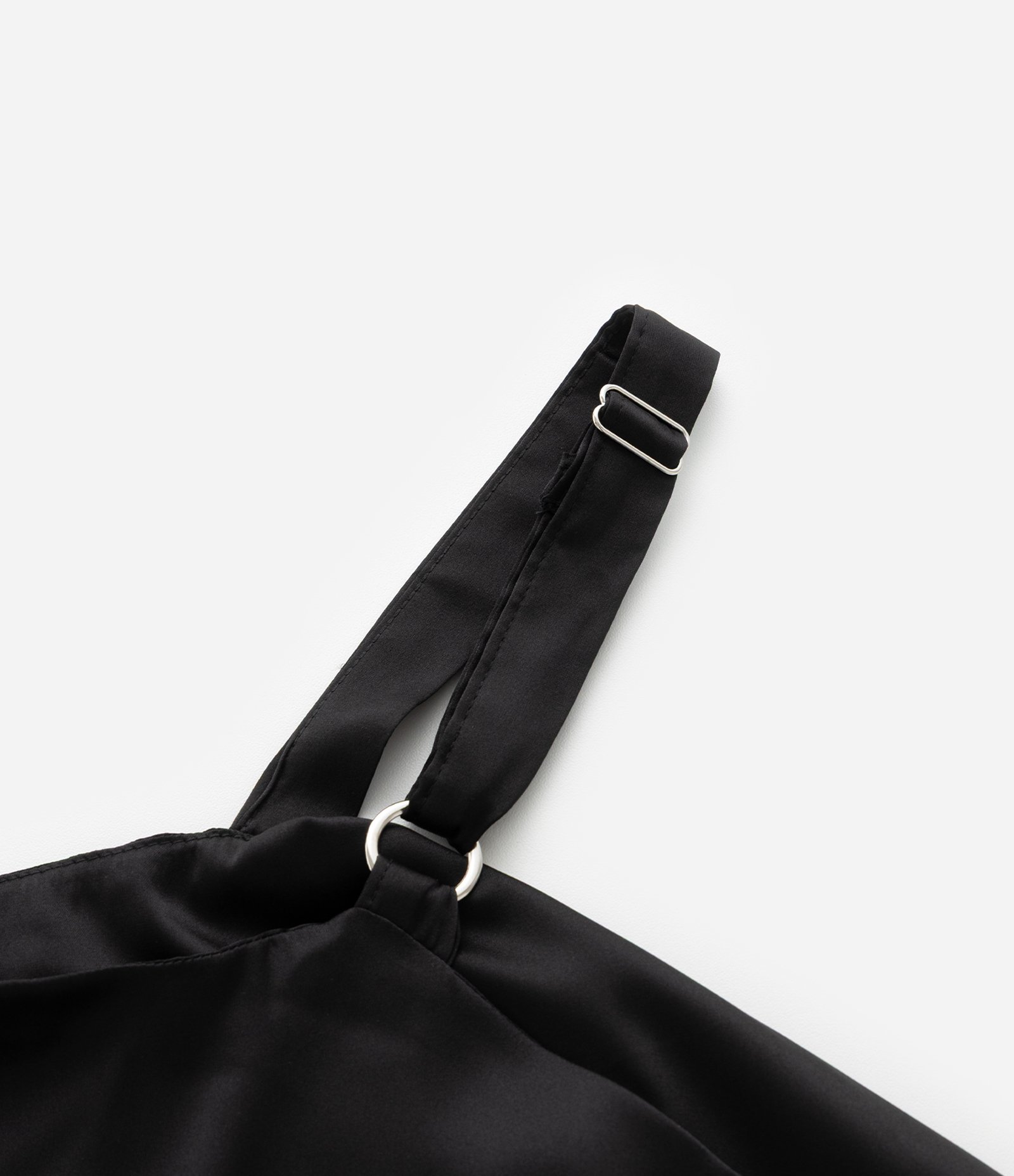 Regata em Cetim com Decote Degagê e Barra Assimétrica Curve & Plus Size Preto 6