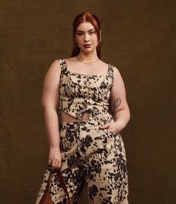 Top em Sarja com Estampa Animal Print Curve & Plus Size