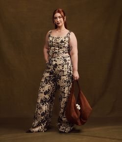 Calça Wide Leg em Sarja com Estampa de Animal Print Vaca Curve & Plus Size
