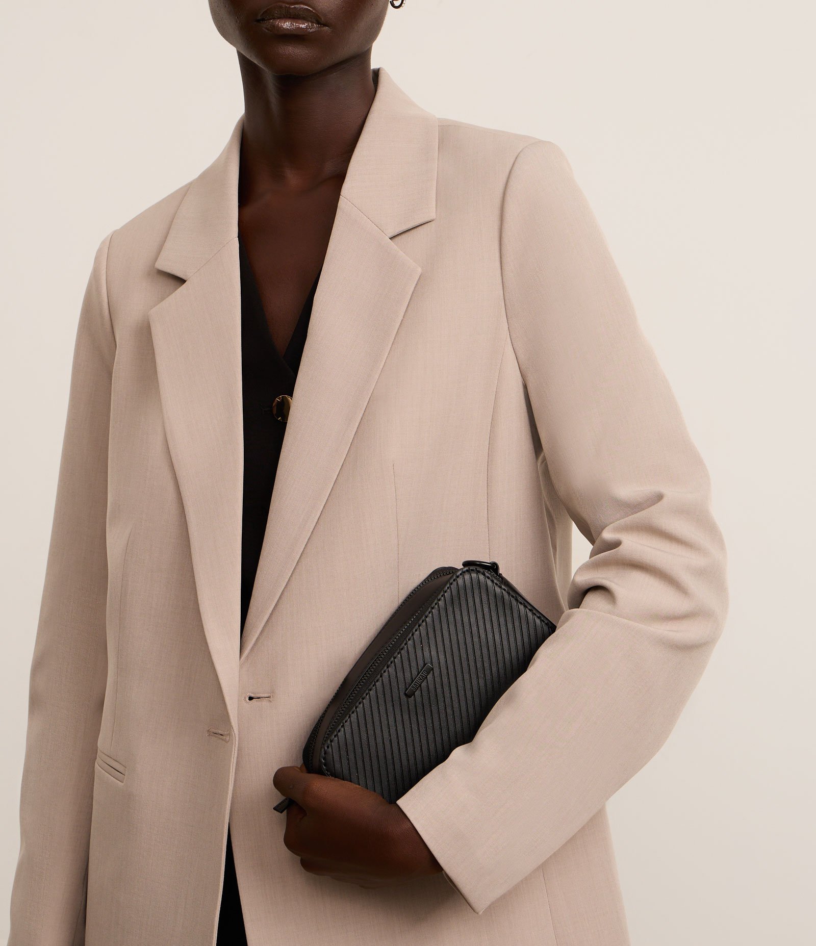 Bola Câmera Bag com Alça Transversal e Porta Moedas Preto 9