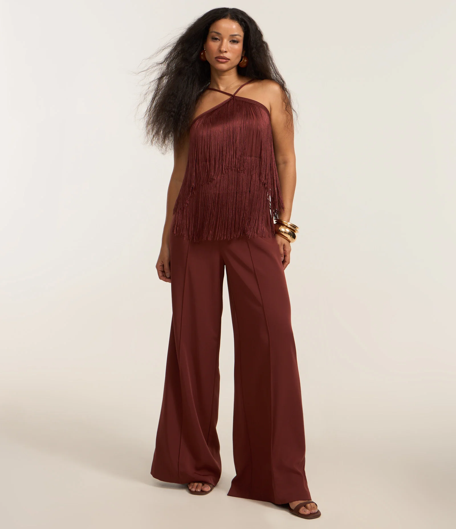 Blusa Curta de Franjas com Decote Halter Marrom 2