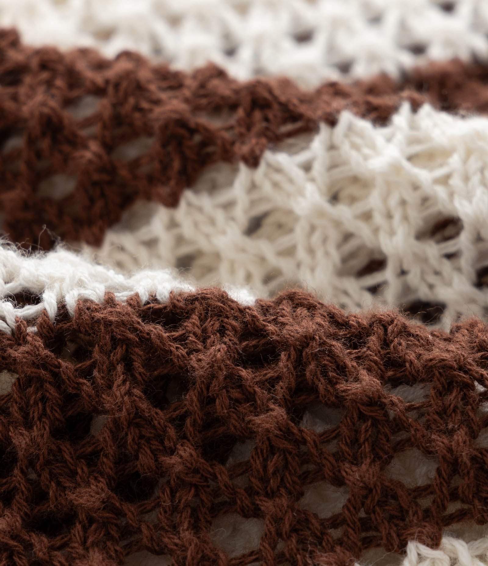 Camisa em Tricô Listrado Curve & Plus Size Marrom/Off White 3