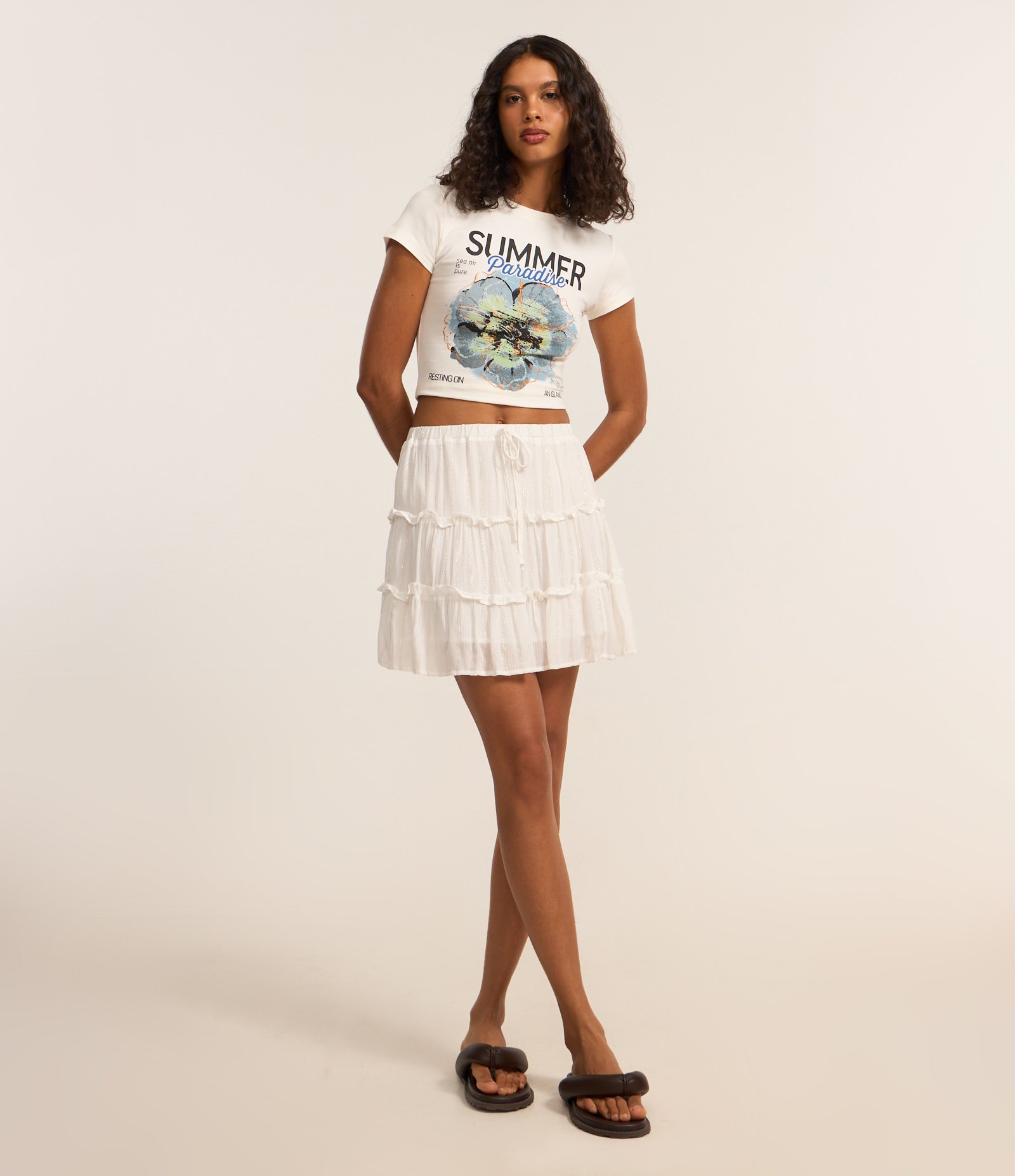 Saia Curta em Viscose com Babados e Fios Metalizados Off White 1