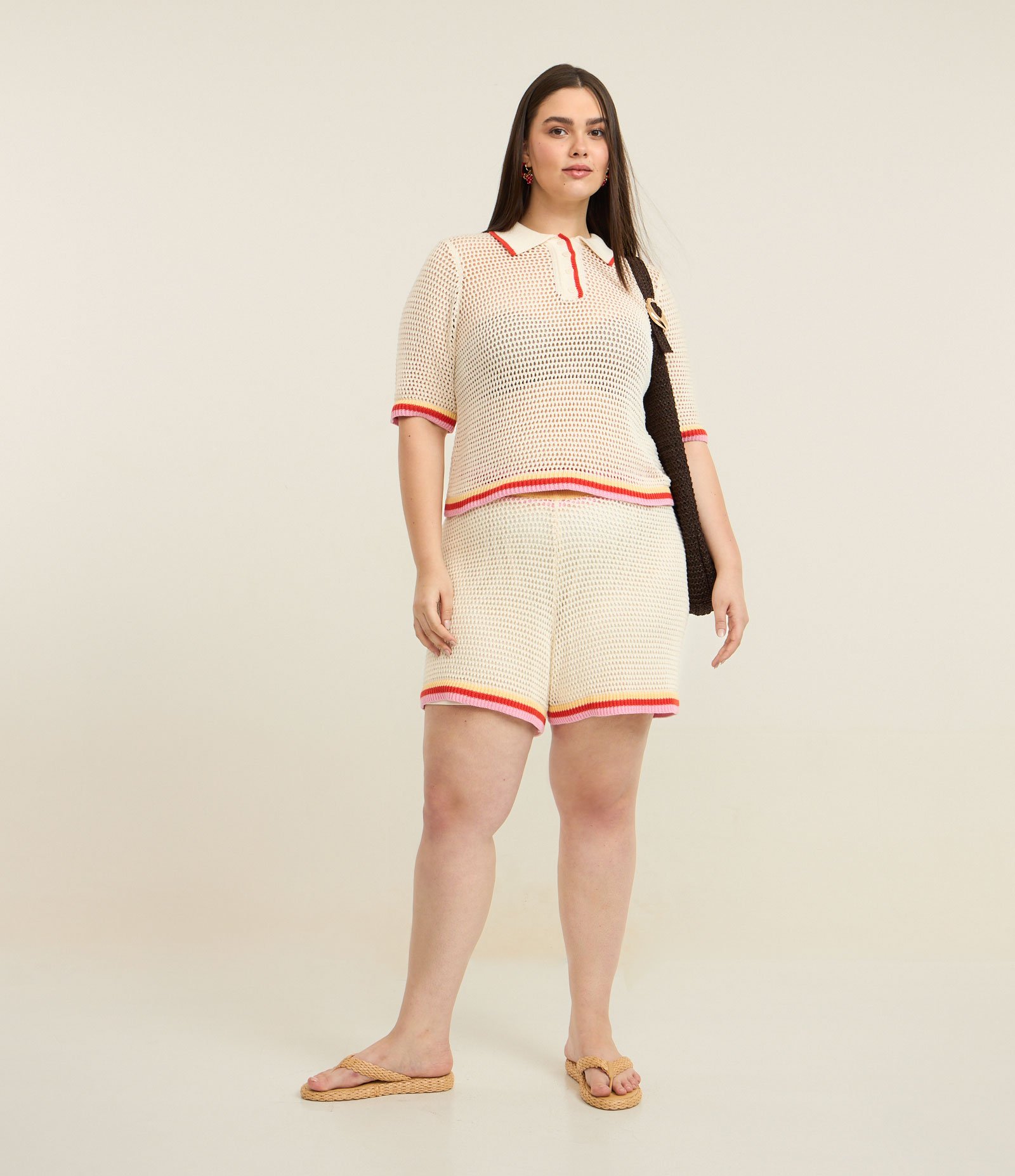 Short em Tricô com Contrastes e Amarração Curve & Plus Size Off White 1