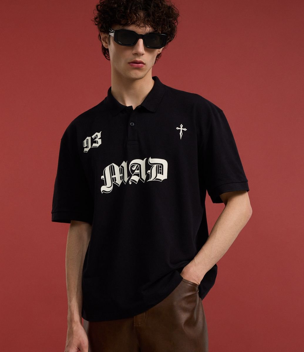 Camiseta Boxy em Algodão com Gola Polo Lettering 93 Mad Preto