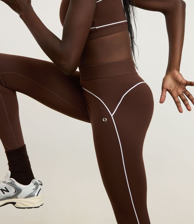 Calça Legging Esportiva em Microfibra com Elástico na Cintura e Viés Contrastante