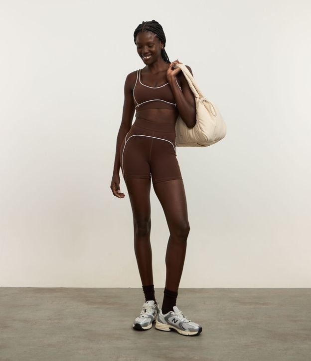 Bermuda Esportiva em Microfibra com Viés Contrastante