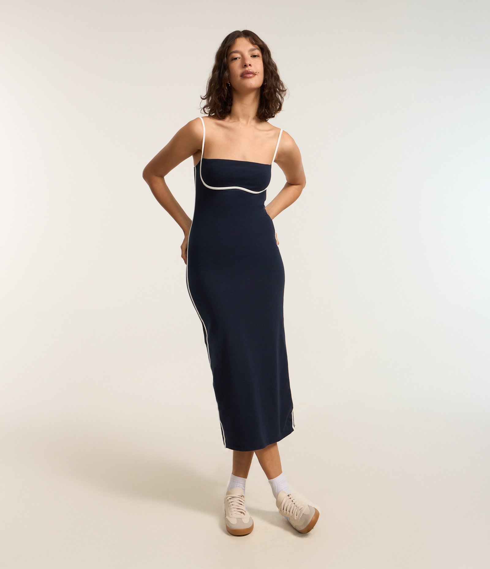 Vestido Midi com Viés Contrastante no Busto Azul 2