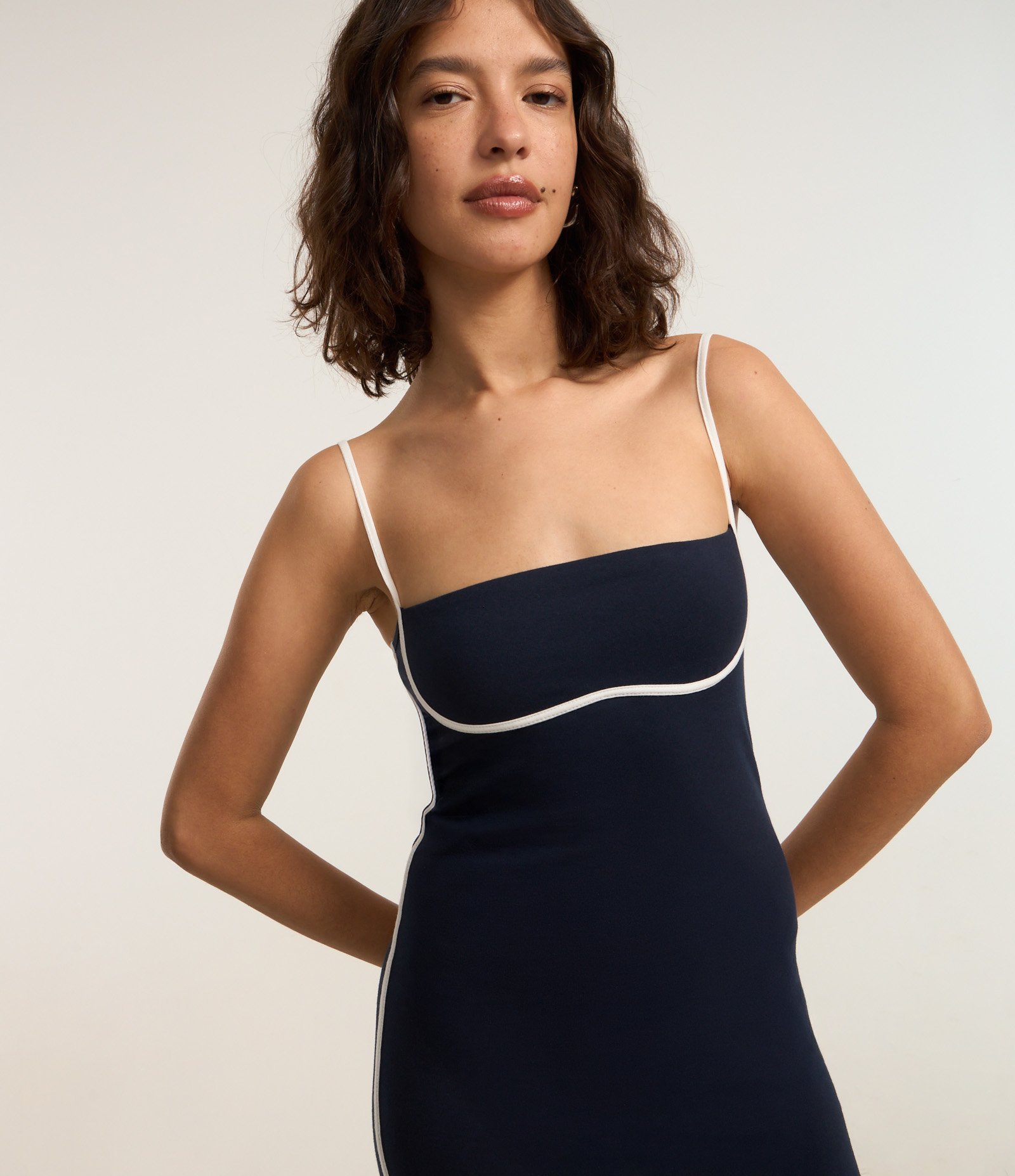 Vestido Midi com Viés Contrastante no Busto Azul 3