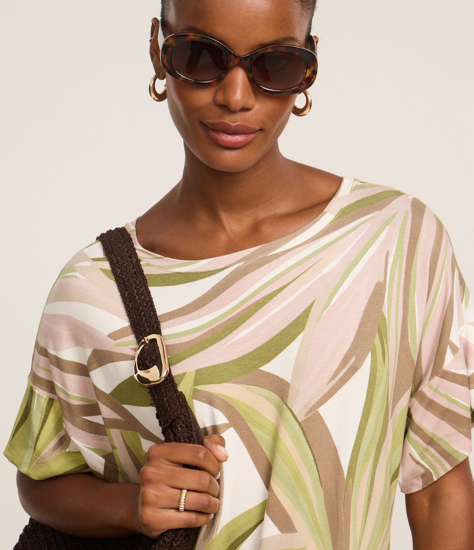 Vestido Reto Midi em Viscolycra com Estampa Folhagem Marrom/Verde/Bege/Branco 3