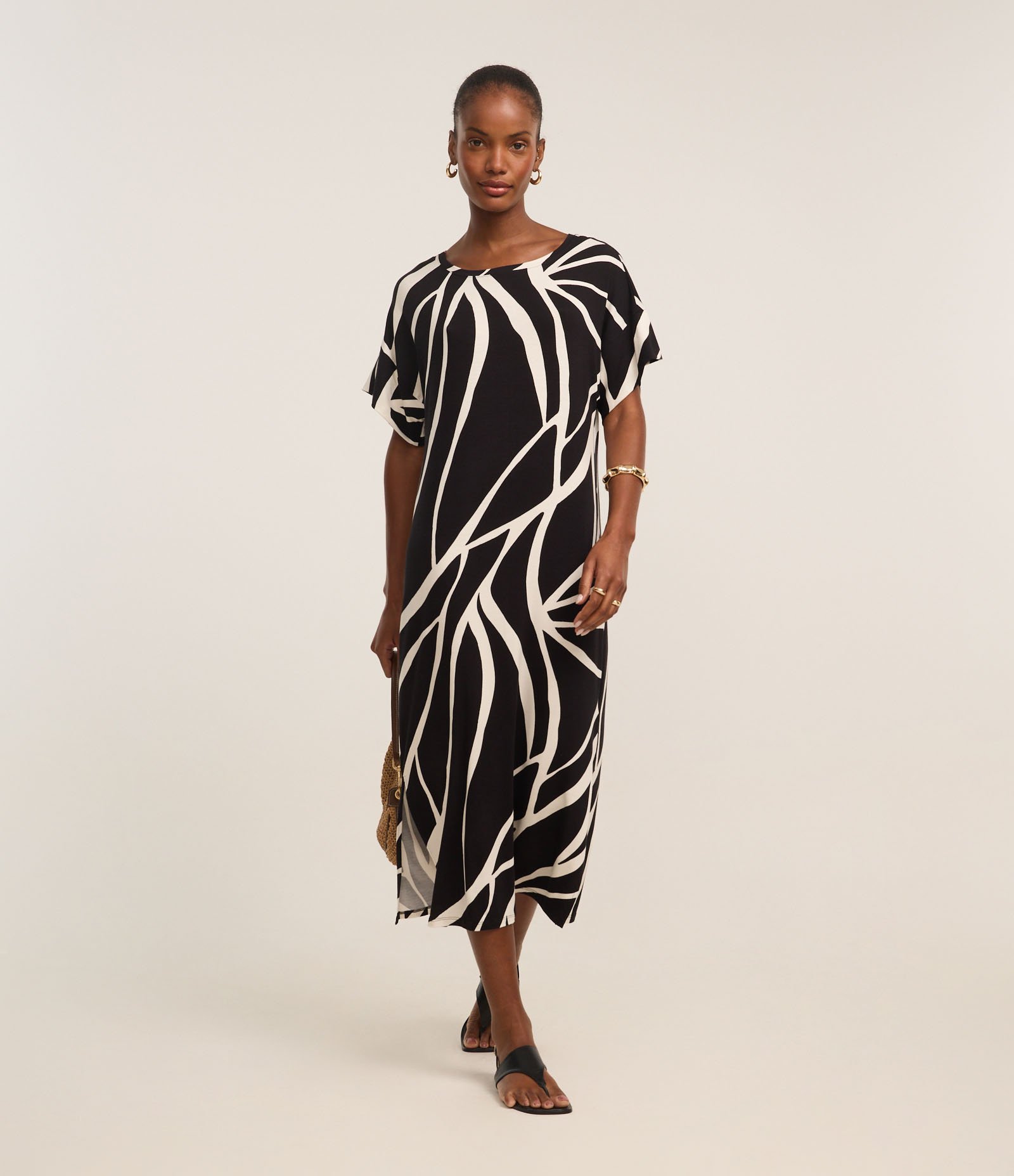 Vestido Reto Midi em Viscose com Estampa Abstrata Bicolor 4