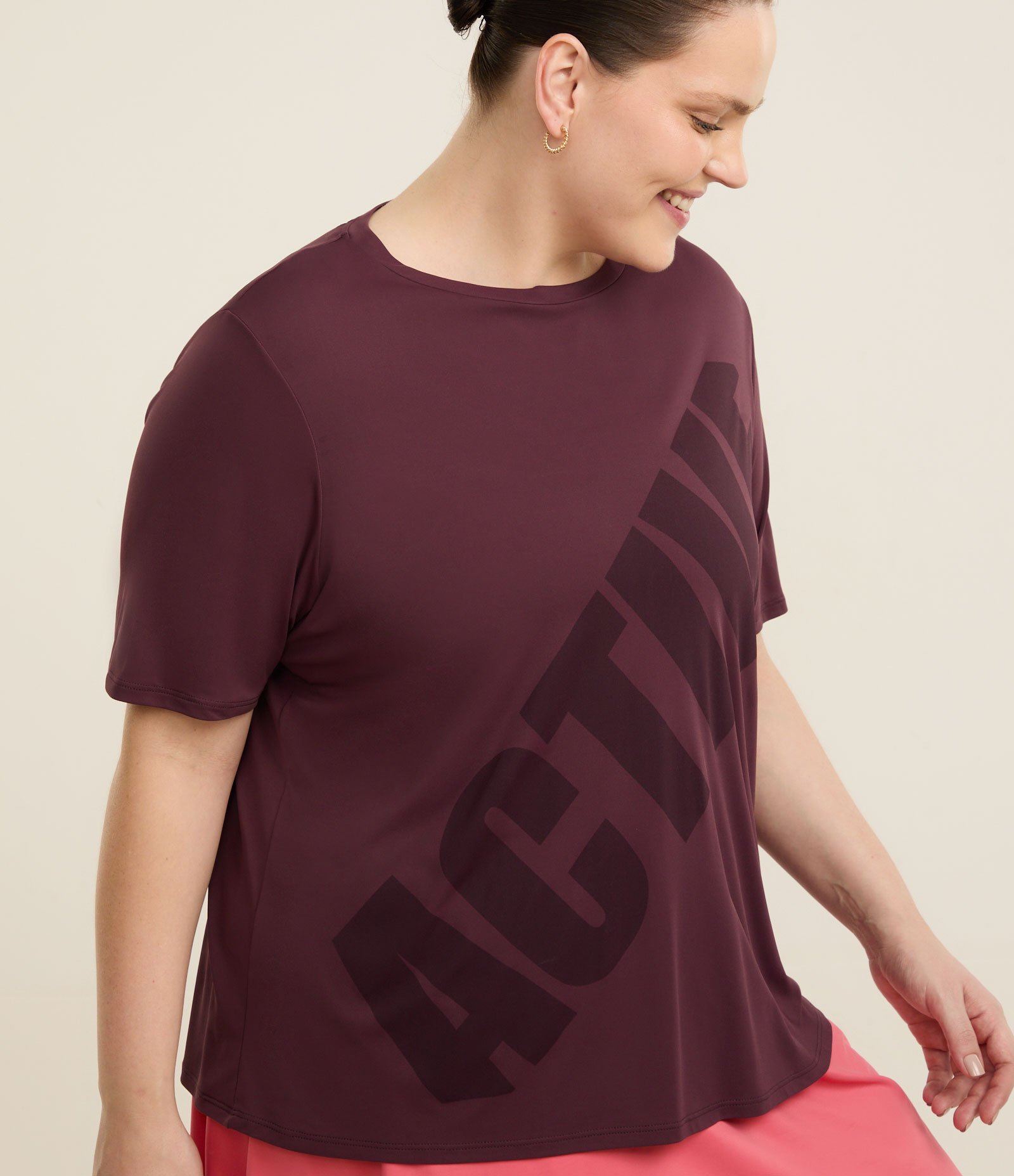 Camiseta Esportivo em Tecnologia Dry com Lettering Active Curve & Plus Size Marrom 3