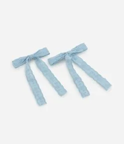 Presilha de Cabelo Rendada em Formato de Laço