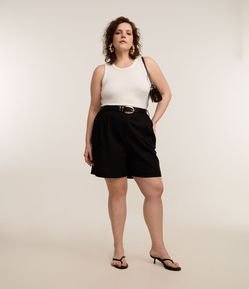 Bermuda com Linho e Pregas Frontais Curve & Plus Size