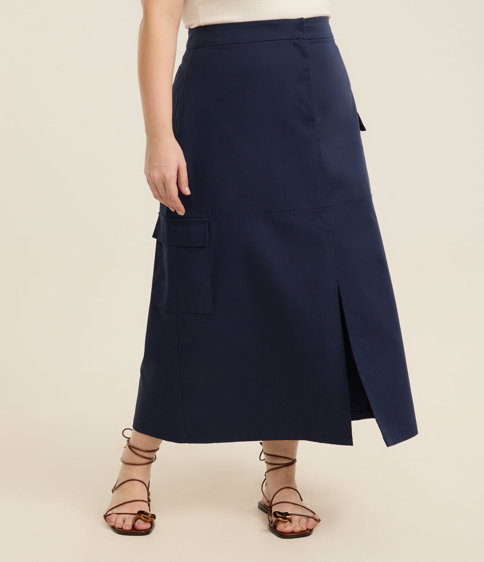 Saia Midi em Sarja com Bolso Cargo Curve & Plus Size Azul 2