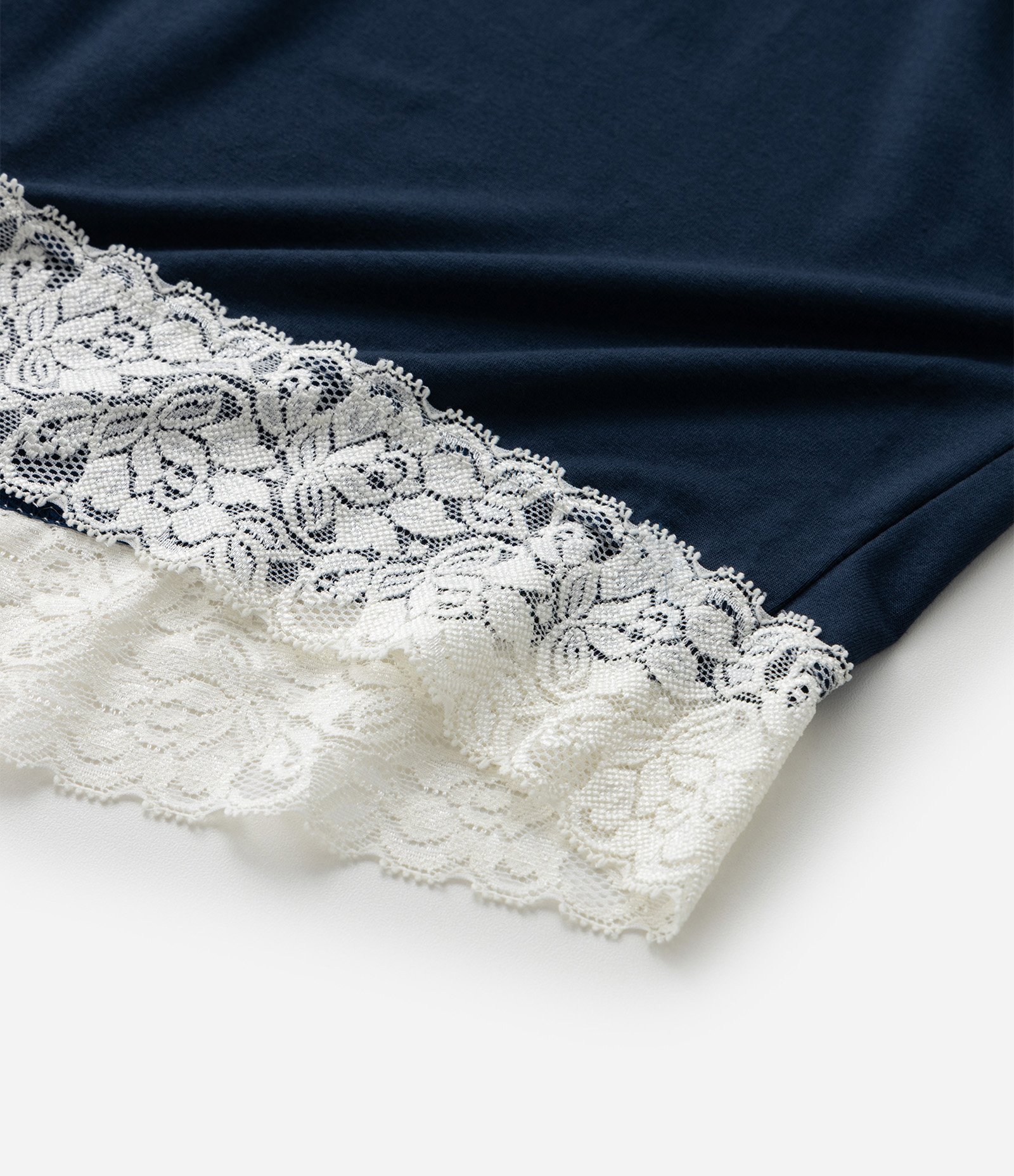 Pijama Curto em Viscolycra com Detalhe de Renda Contrastante Curve & Plus Size Azul 11