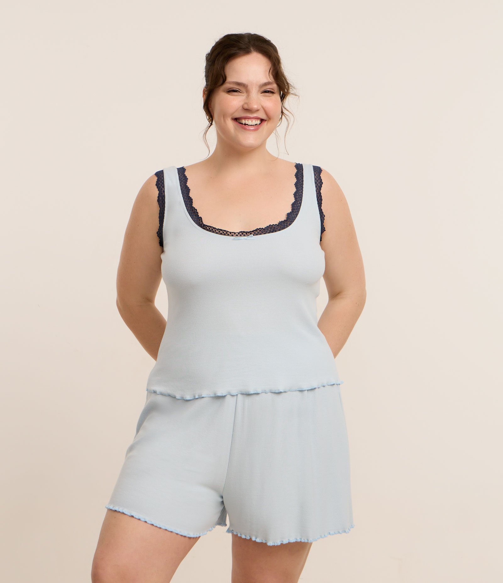Pijama Short Doll em Ribana com Rendinha Contrastante e Barra Frufru Curve & Plus Size Azul 2