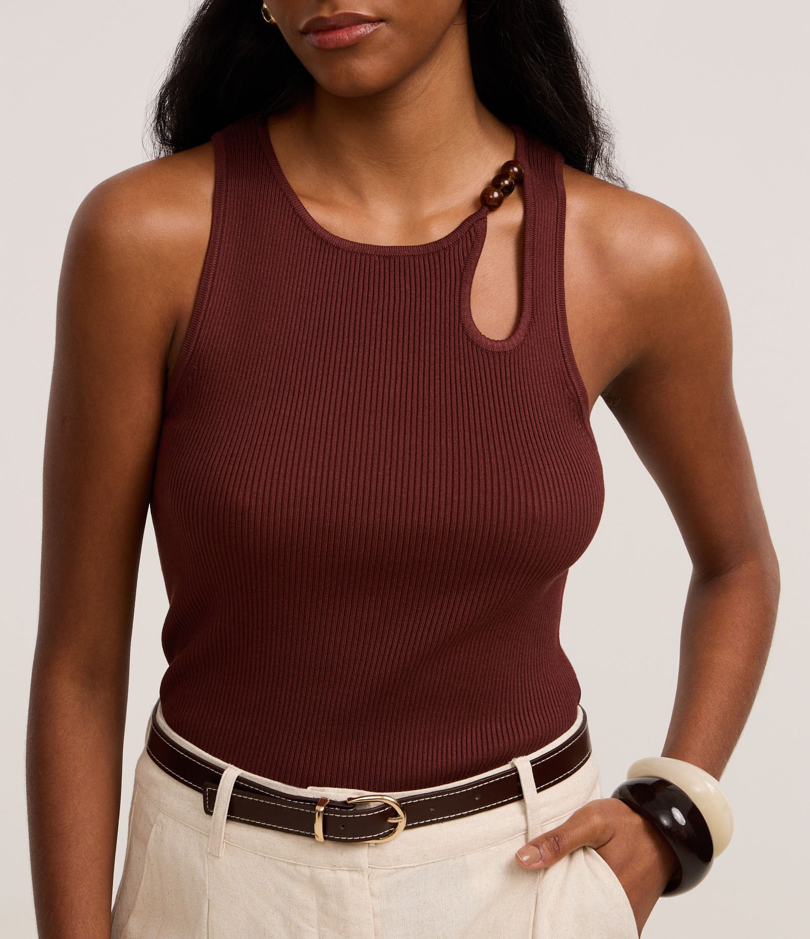 Blusa em Tricô com Decote U e Miçanga no Deocte Marrom 4