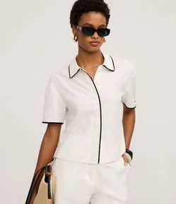 Camisa em Viscolinho com Vista Oculta e Viés Contrastante